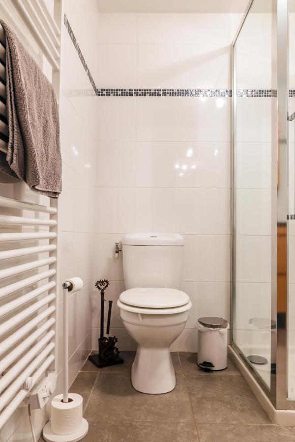 Country House - La Charbonniere Villa Continvoir ภายนอก รูปภาพ